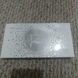 Jaclyn hill X morphe Armed and Gorgeous Palette